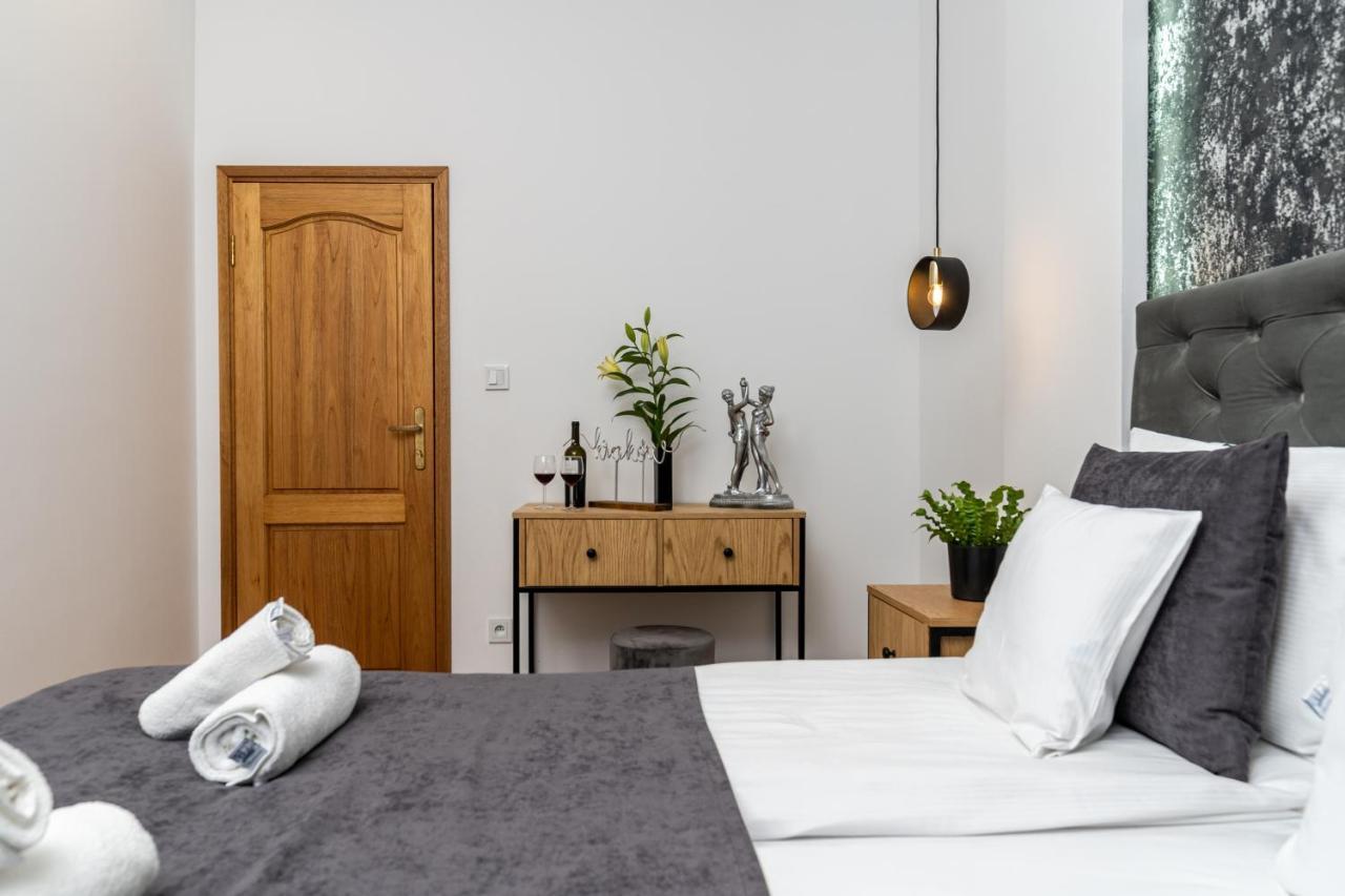 Beautiful Cracow Apartments By Cozyplace クラクフ エクステリア 写真